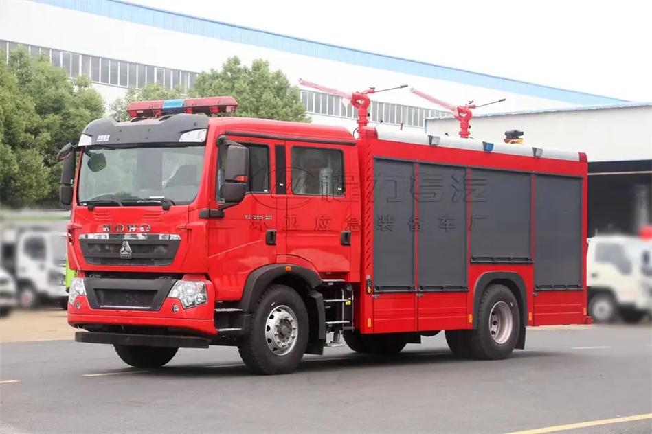 玉溪消防車制造廠 后勤保障車如何成為應(yīng)急救援的堅(jiān)實(shí)后盾